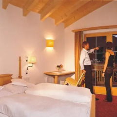 Hotel Goldener Adler Курон-Веноста комната для гостей фото 2