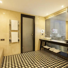 Quentin Boutique Hotel 4* Люкс с различными типами кроватей фото 15
