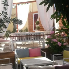 Отель B&B Secret Garden