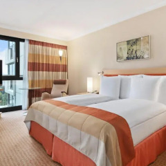 Отель Hilton Vienna 5* Стандартный семейный номер с двуспальной кроватью фото 4