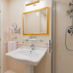 Отель Dimora Frattina 3* Стандартный номер с различными типами кроватей фото 23