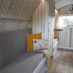 Отель The Little Hide - Grown Up Glamping Стандартный номер с различными типами кроватей фото 4