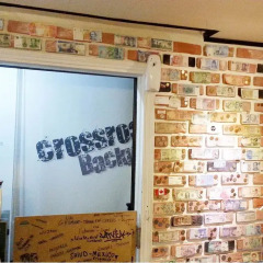 Отель Crossroad Backpackers Hongdae фитнесс-зал