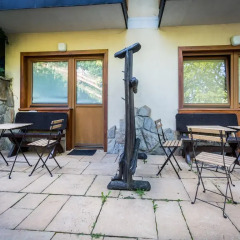 Отель Apartamenty Pod Skocznią z kominkiem i tarasem интерьер отеля