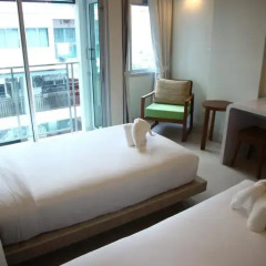 Sunshine Hotel And Residences 3* Улучшенный номер с различными типами кроватей фото 8