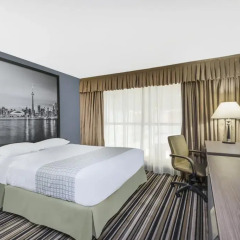Отель Super 8 Downtown Toronto 2* Стандартный номер с различными типами кроватей фото 5