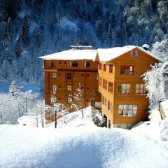 Yesil Vadi Otel Турция, Чамлыхемшин - отзывы, цены и фото номеров - забронировать отель Yesil Vadi Otel онлайн спортивное сооружение