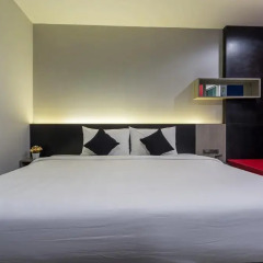 Отель At Patong 4* Номер Делюкс фото 11