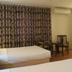 Century Plaza Hotel 2* Улучшенный номер с различными типами кроватей фото 7