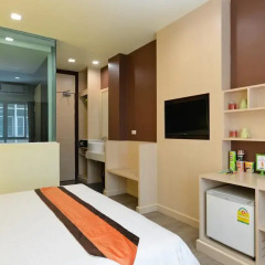 Отель Icheck Inn Silom 3* Улучшенный номер фото 8