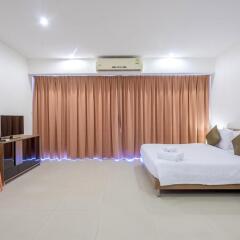 Отель Chic Residences at Karon Beach 2* Студия с различными типами кроватей фото 5