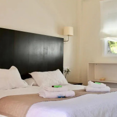 Отель Hostal Jakiton Улучшенный номер с различными типами кроватей фото 2