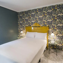 Отель Petit Palace Puerta de Triana 3* Небольшой двухместный номер с двуспальной кроватью фото 2