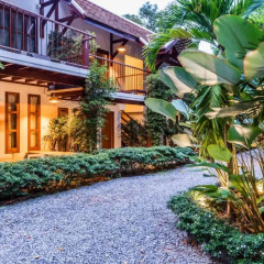 Floral Lux Hotel Monttra Pattaya Паттайя парковка