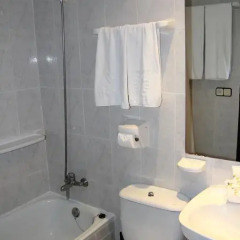 H·TOP BCN City Hotel 2* Стандартный номер с различными типами кроватей фото 5
