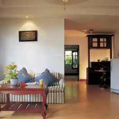 Отель Holiday Villa Ланта интерьер отеля