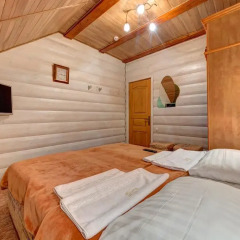 Hotel Complex Korona Стандартный семейный номер с двуспальной кроватью