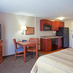 Отель Candlewood Suites Fort Lauderdale Airport-Cruise США, Форт-Лодердейл - отзывы, цены и фото номеров - забронировать отель Candlewood Suites Fort Lauderdale Airport-Cruise онлайн в номере