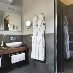 Отель Tornabuoni Suites Collection 3* Люкс с различными типами кроватей