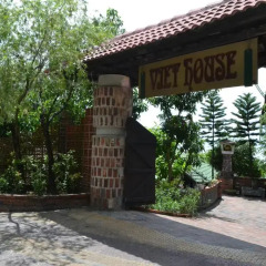 Отель Viethouse Lodge парковка