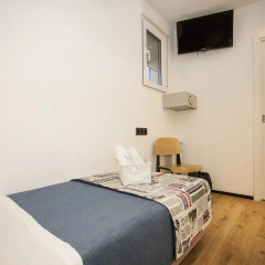 Отель Hostal CC Malasaña Стандартный номер с различными типами кроватей фото 4