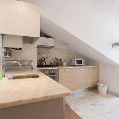 Отель Feels Like Home Trendy Bairro Alto Rooftop в номере