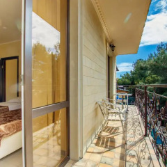 Гостиница Guest House Golden Kids Номер Делюкс с различными типами кроватей фото 2