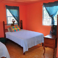 Отель Duncans Hideaway Guesthouse Стандартный номер с двуспальной кроватью (общая ванная комната) фото 2