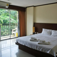 Sharaya Patong Hotel 3* Улучшенный номер с различными типами кроватей фото 3