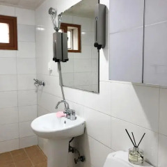 Jun Guest House - Hostel Люкс с различными типами кроватей фото 4