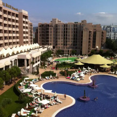 Апартаменты Menada Apartments in Royal Beach Солнечный берег спортивное сооружение