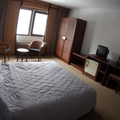 Отель The Pavilion Place 3* Улучшенный номер с двуспальной кроватью фото 5