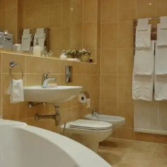Гостиница Irish Apartments in Kharkov Украина, Харьков - отзывы, цены и фото номеров - забронировать гостиницу Irish Apartments in Kharkov онлайн ванная фото 2
