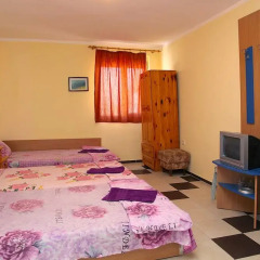 Отель Boston Guest House and Apartment Болгария, Равда - отзывы, цены и фото номеров - забронировать отель Boston Guest House and Apartment онлайн комната для гостей
