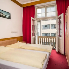 Smart Stay Hotel Station комната для гостей
