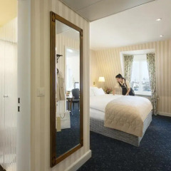 Small Luxury Hotel Ambassador Zürich 4* Номер Делюкс с двуспальной кроватью