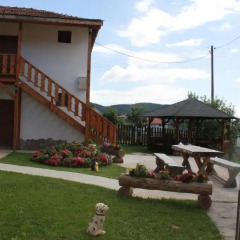 Отель Shishkovi Guesthouse Чепеларе фото 3