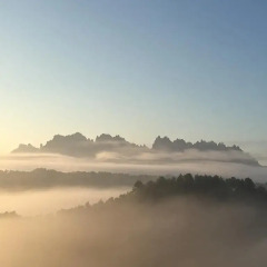 Отель Castell de Guardiola пляж