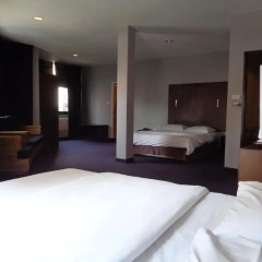 Отель The Pavilion Place 3* Семейный номер Делюкс с двуспальной кроватью