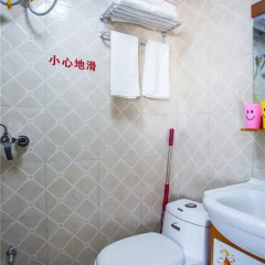 Отель Xiamen Luyou Family Hotel Китай, Сямынь - отзывы, цены и фото номеров - забронировать отель Xiamen Luyou Family Hotel онлайн ванная фото 2