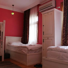 Отель Cheers Lighthouse 3* Кровать в общем номере с двухъярусной кроватью фото 3