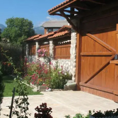 Отель Stoyanova Guest House Банско вид на фасад фото 2
