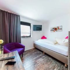 Hotel Sirrah 3* Номер категории Эконом с различными типами кроватей
