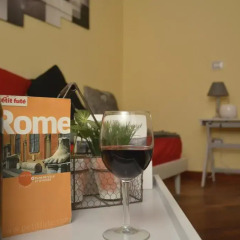 Апартаменты House and the City - Colosseum Apartments интерьер отеля