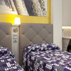Отель Hostal Barcelona Стандартный номер фото 24