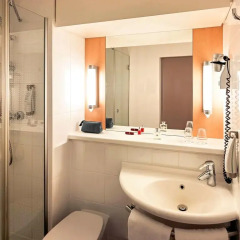 Отель ibis Nuernberg City am Plaerrer 2* Стандартный номер с различными типами кроватей фото 2