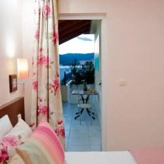 Philoxenia Hotel Apartments 3* Улучшенный номер с различными типами кроватей фото 8
