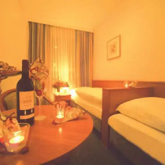 Hotel Mercedes/Centrum 3* Номер Комфорт с различными типами кроватей фото 4