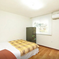 Отель Cozy Place In Itaewon Стандартный номер фото 10