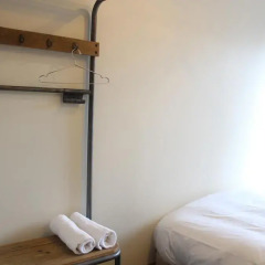 Отель Wise Owl Hostels Tokyo Стандартный номер с двуспальной кроватью (общая ванная комната) фото 8